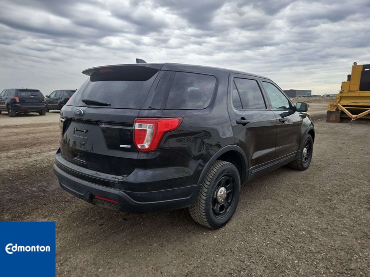 2018-ford-explorer-image-4