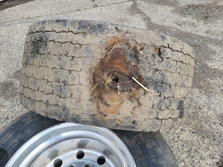 (2)-445/50r22.5-tires-w/aluminum-rims---tag-#1232-image-5