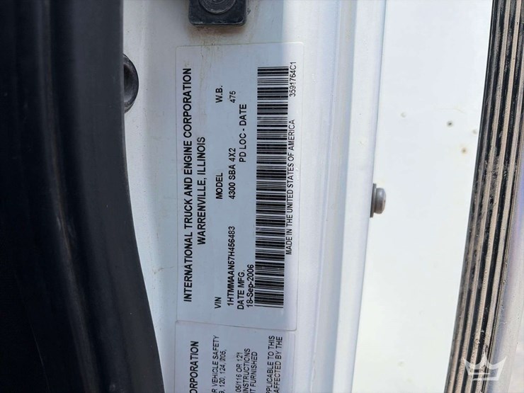 2007-international-durastar-4300-image-5