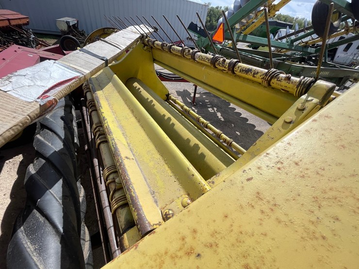 new-holland-477-image-27