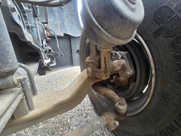 2016-peterbilt-389-image-48