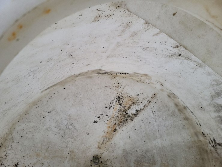 poly-coned-bottom-tank-image-11