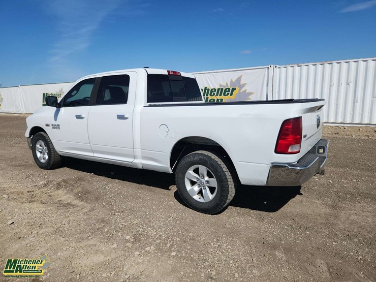 2014-dodge-1500-image-3