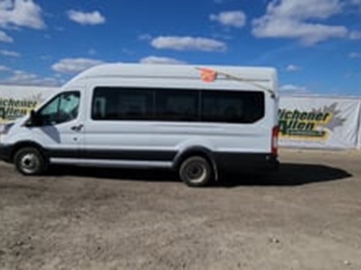 2019-ford-transit-image-5