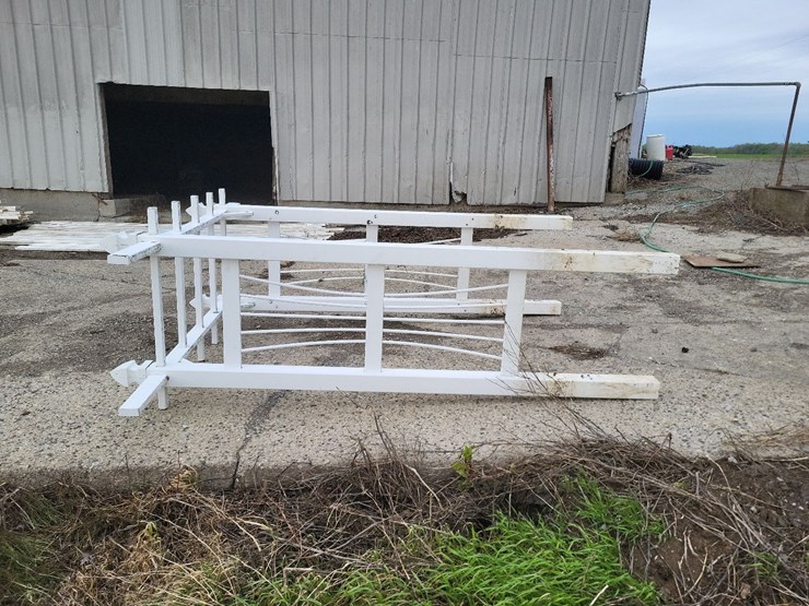 pvc-white-arbor-image-6