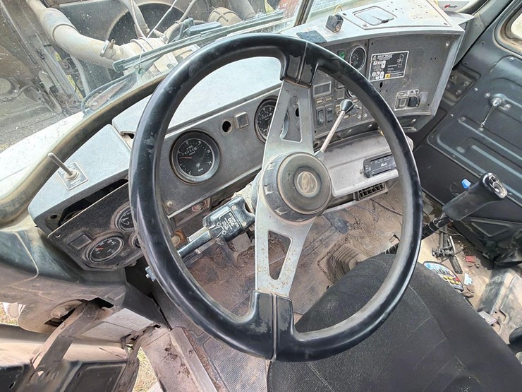 mack-cement-truck-image-34