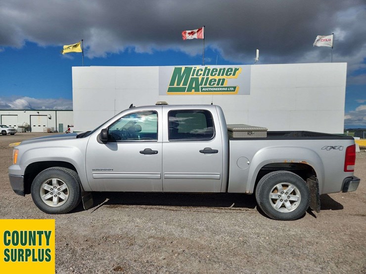 2011-gmc-sierra-1500-image-2