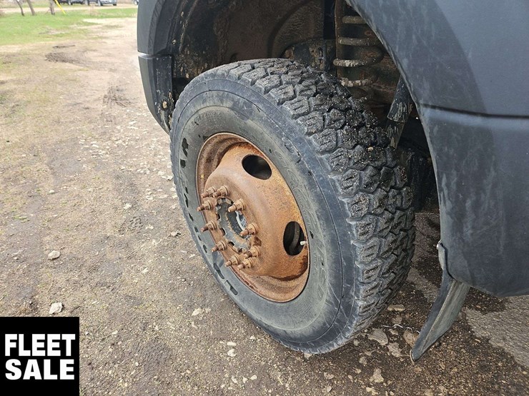 2017-ford-f550-image-11