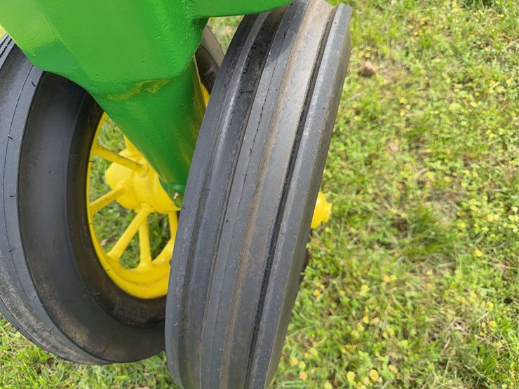 john-deere-b-image-15