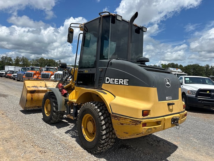 2012-deere-244j-image-4