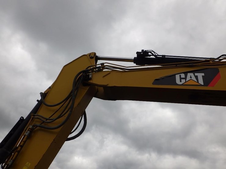 2019-caterpillar-335f-lcr-image-15