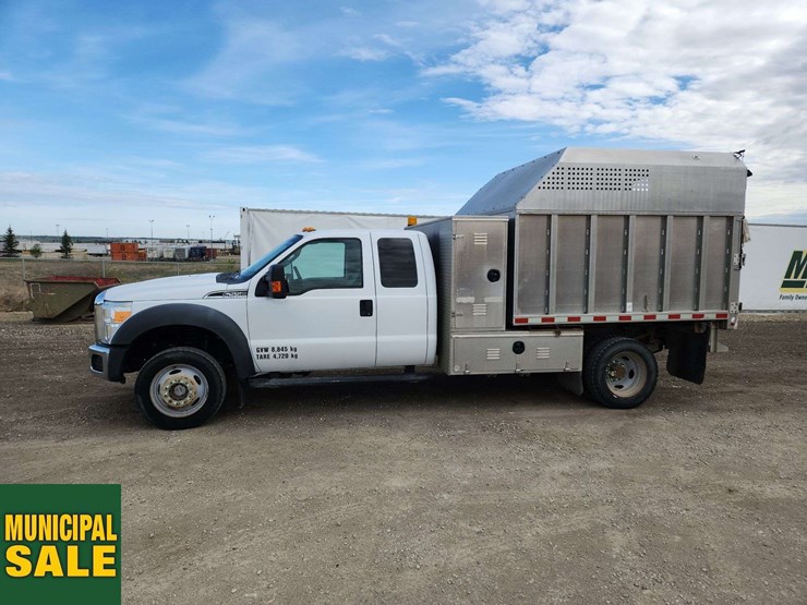 2011-ford-f550-image-26