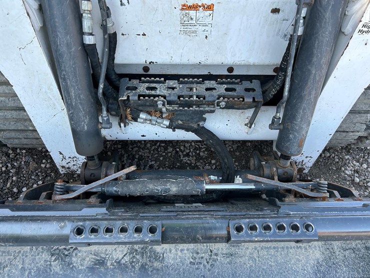2021-bobcat-t770-image-10