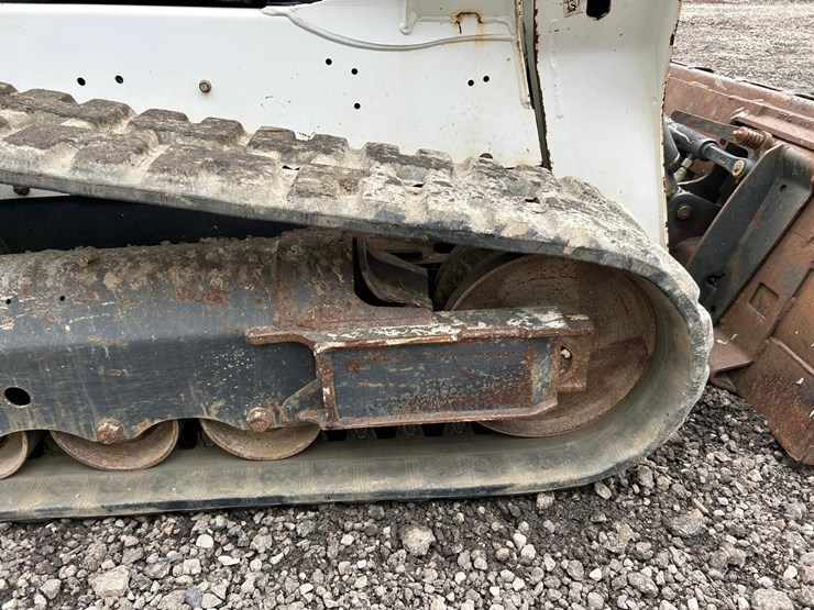 2019-bobcat-t590-image-15