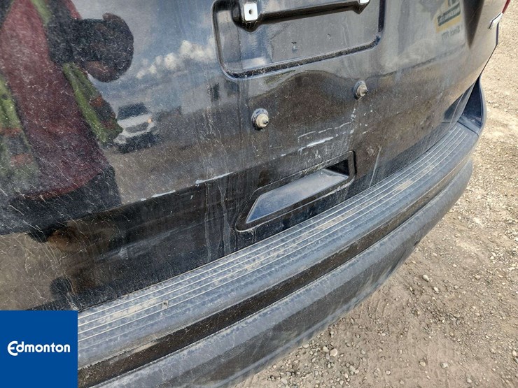 2018-ford-explorer-image-40