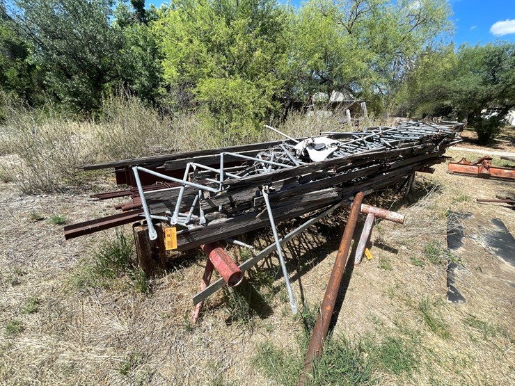 #1068-•-assorted-metal-image-1
