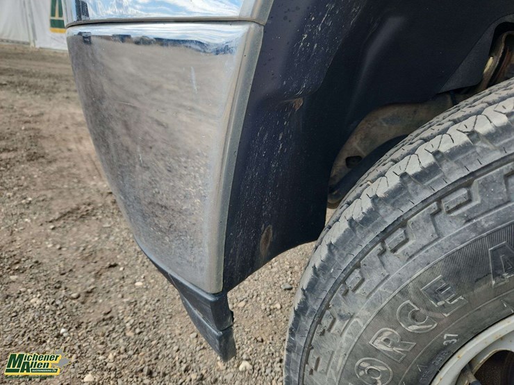2012-chevrolet-silverado-3500-image-40