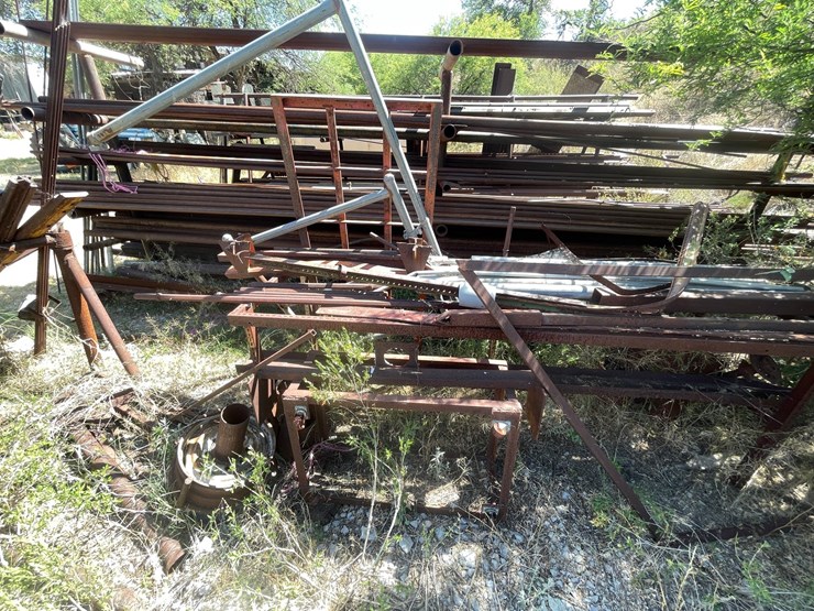 #1057-•-(2)-racks-and-metal-image-8