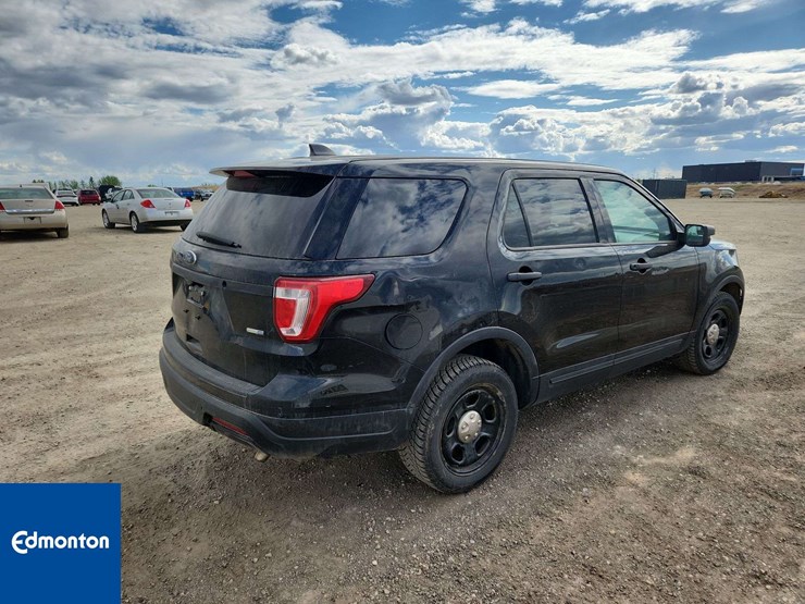 2018-ford-explorer-image-4