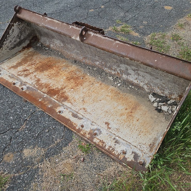 CATERPILLAR 74" GP BUCKET WITH BOCE