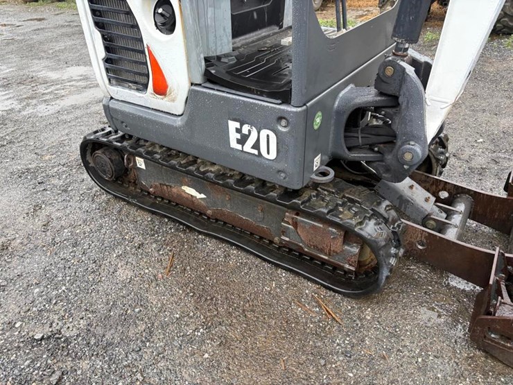 bobcat-e20-image-10