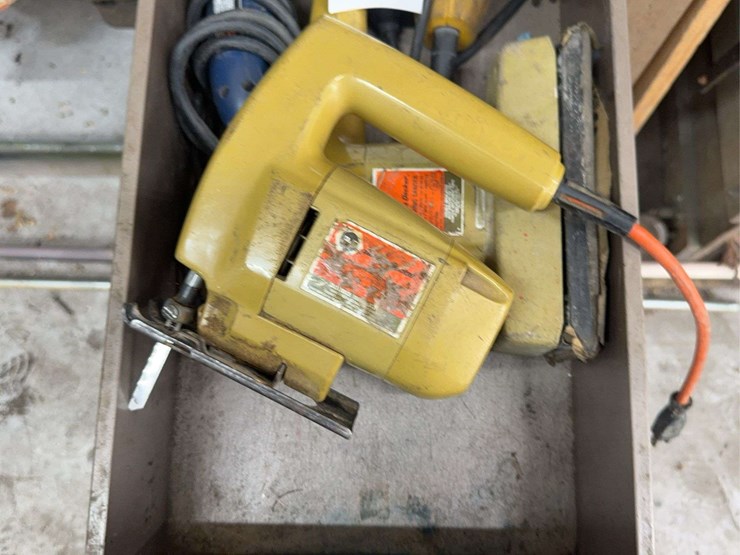 tools,-parts,-and-shop-related-items-image-22