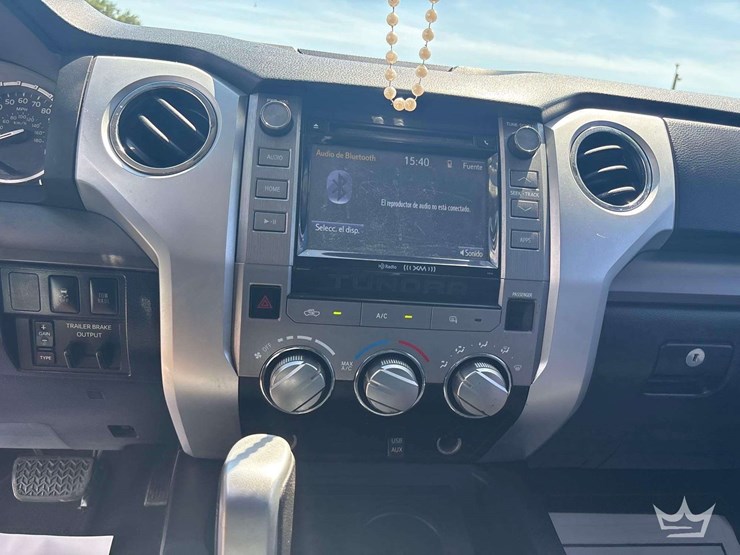 2016-toyota-tundra-image-13