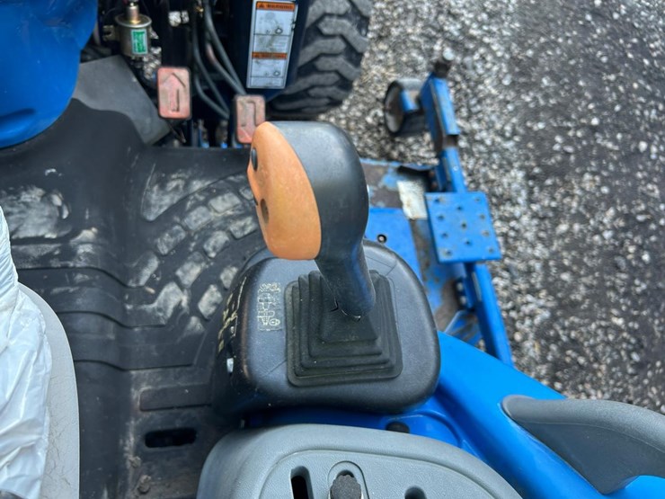 new-holland-tc40da-image-28