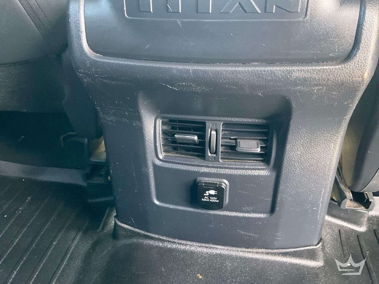 2017-nissan-titan-image-24