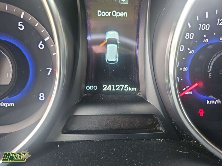 2015-hyundai-santa-fe-image-27
