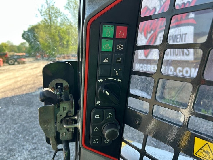 2020-bobcat-s76-image-19