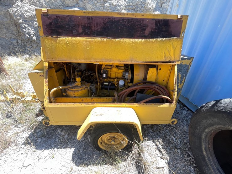 #1048-•-air-compressor-image-11
