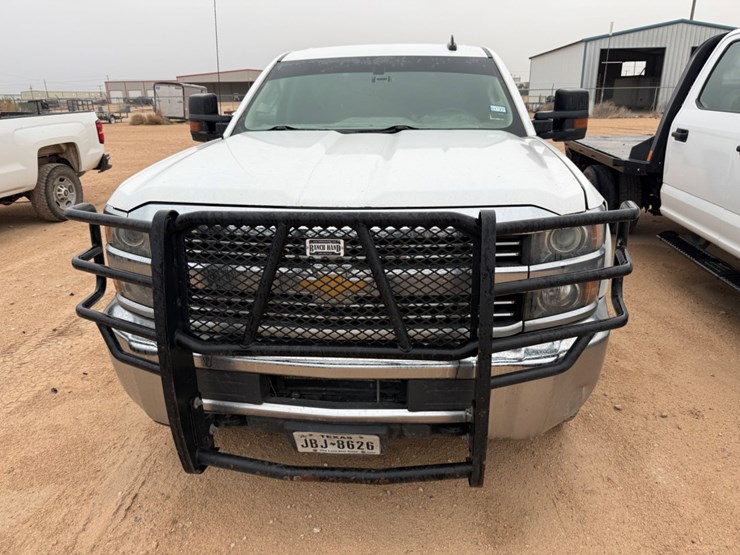 2016-chevrolet-silverado-2500hd-image-2