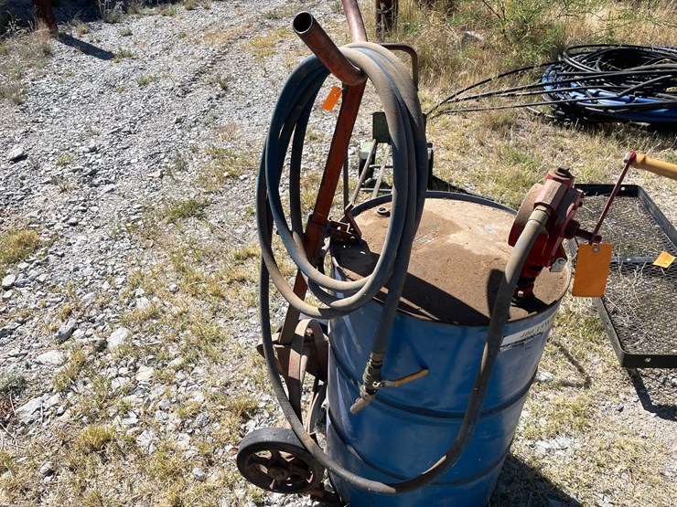 #1078-•-barrel-with-hand-operated-pump-image-9