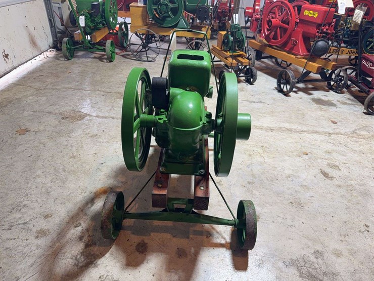 john-deere-e-1-1/2hp-fantasy-embossed-hopper-image-5