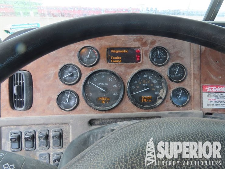 2008-peterbilt-365-image-9