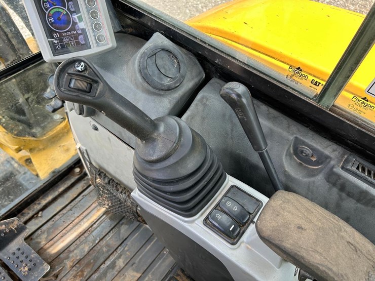 2021-caterpillar-305e2-cr-image-21