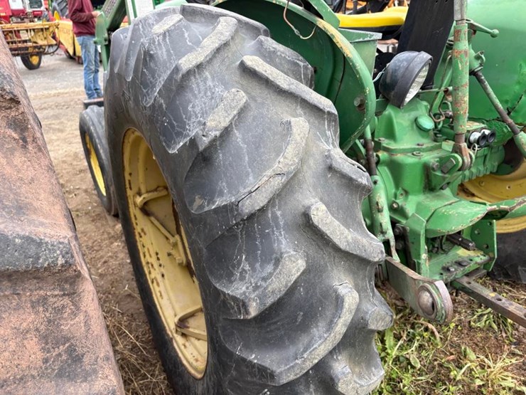john-deere-2040-image-14