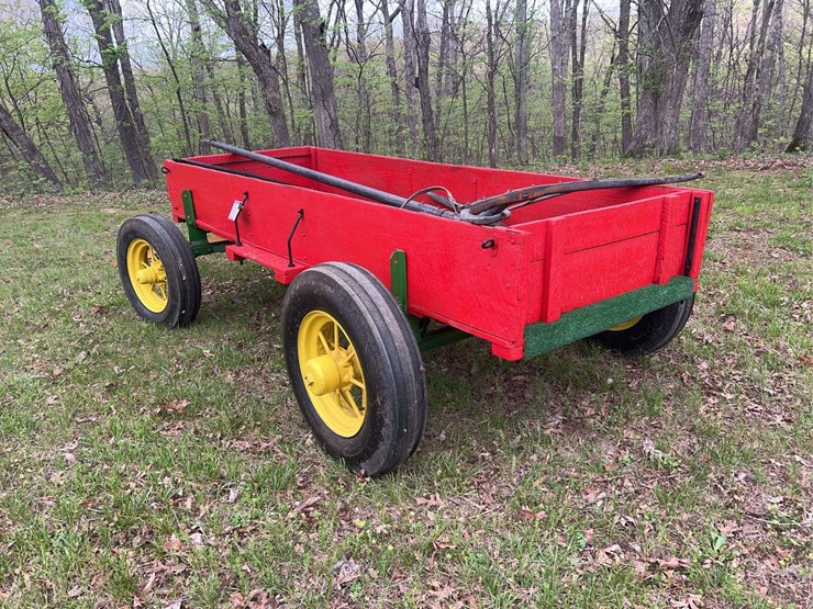 john-deere-wagon-image-4