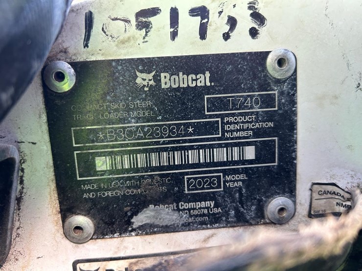 2023-bobcat-t740-image-28