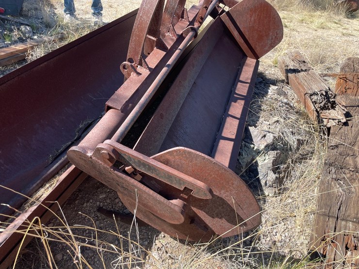 #1035-•-back-blade-and-chute-metal-image-7