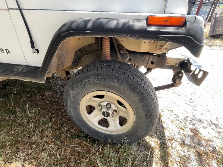 1994-jeep-wrangler-image-24