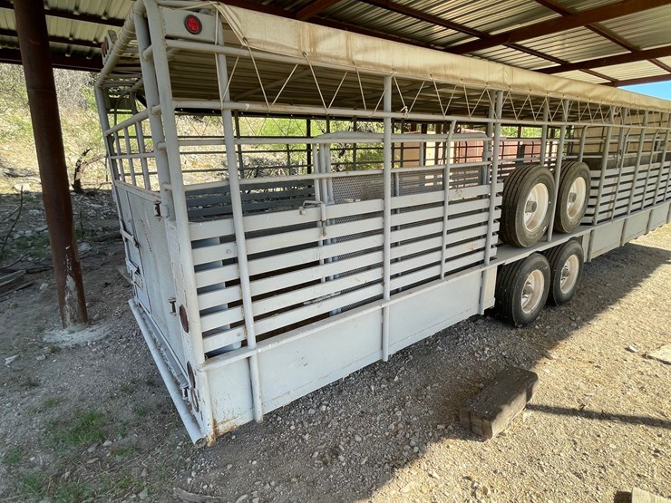 2020-custom-trailer-image-19