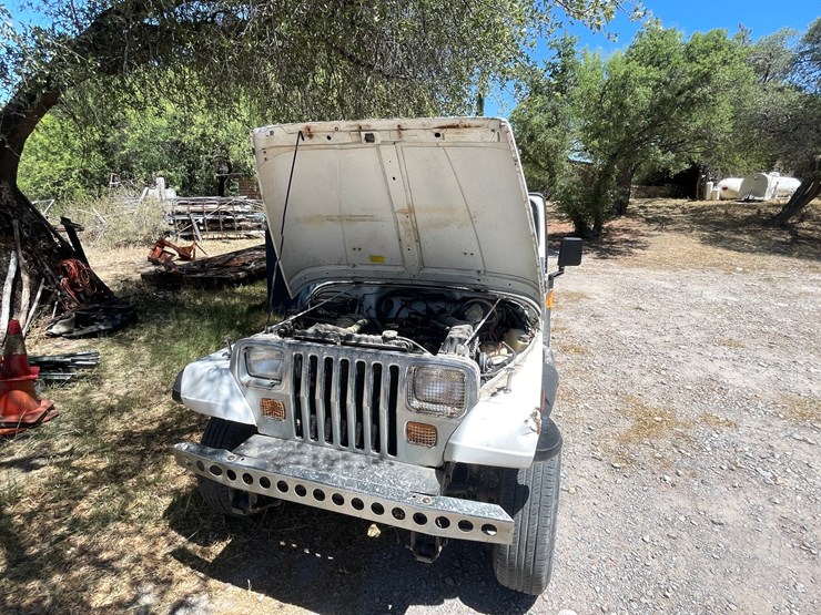 1994-jeep-wrangler-image-34