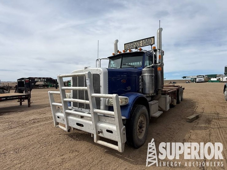 2009-peterbilt-388-image-3