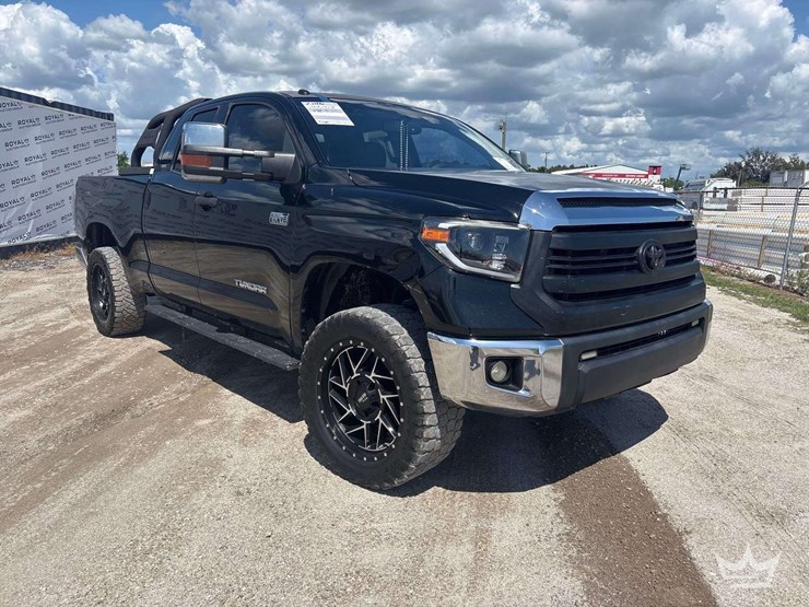 2016-toyota-tundra-image-2