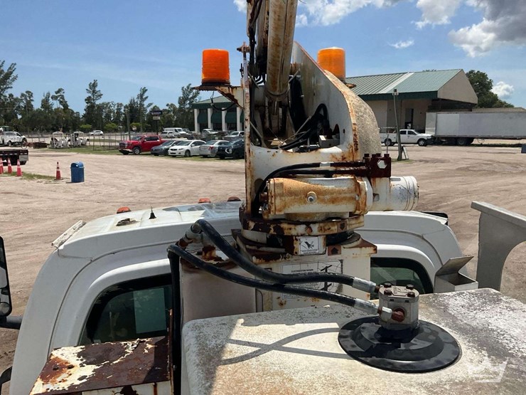 2005-gmc-c4500-versalift-tel29n-02-29ft.-insulated-bucket-truck-image-34