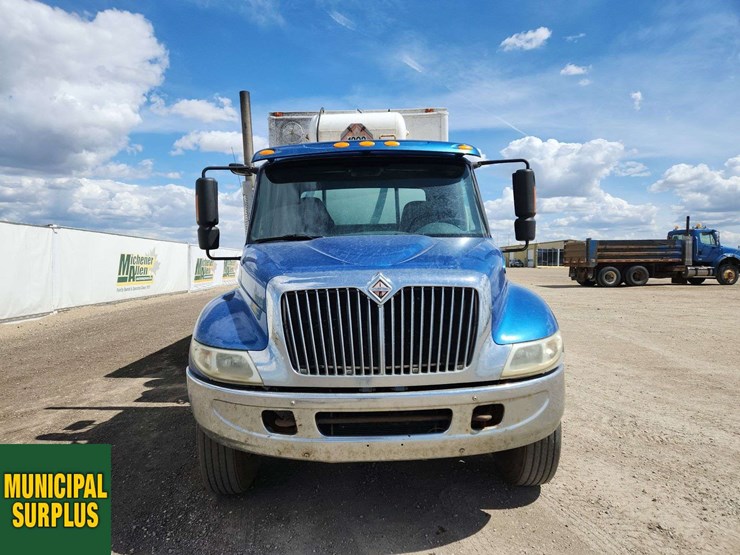 2007-international-durastar-4300-image-19