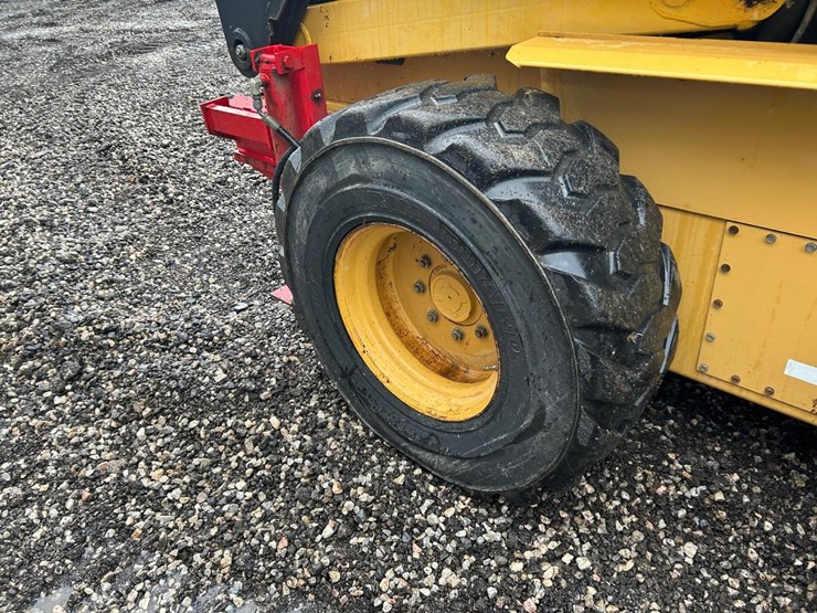 new-holland-lx985-image-14