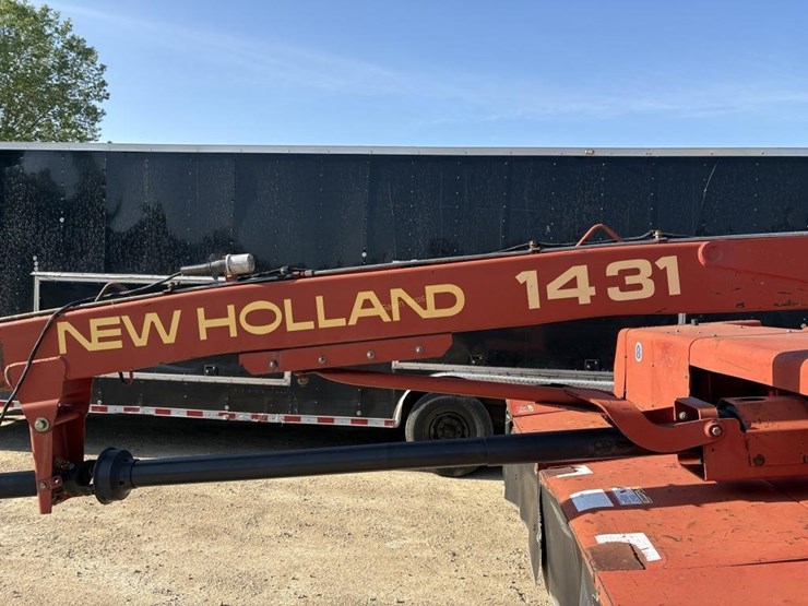 new-holland-1431-image-13